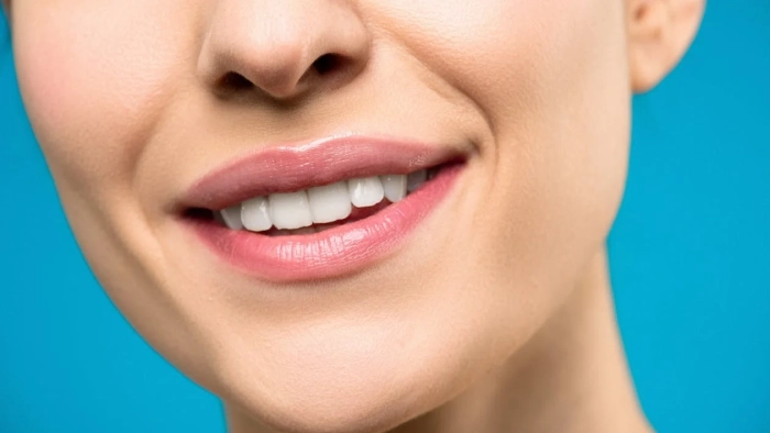 Dişleri Beyazlatan En Etkili 5 Doğal Yöntem